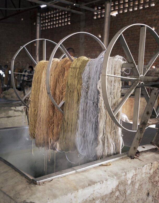Making Process of Woollen Carpets by Javi Home